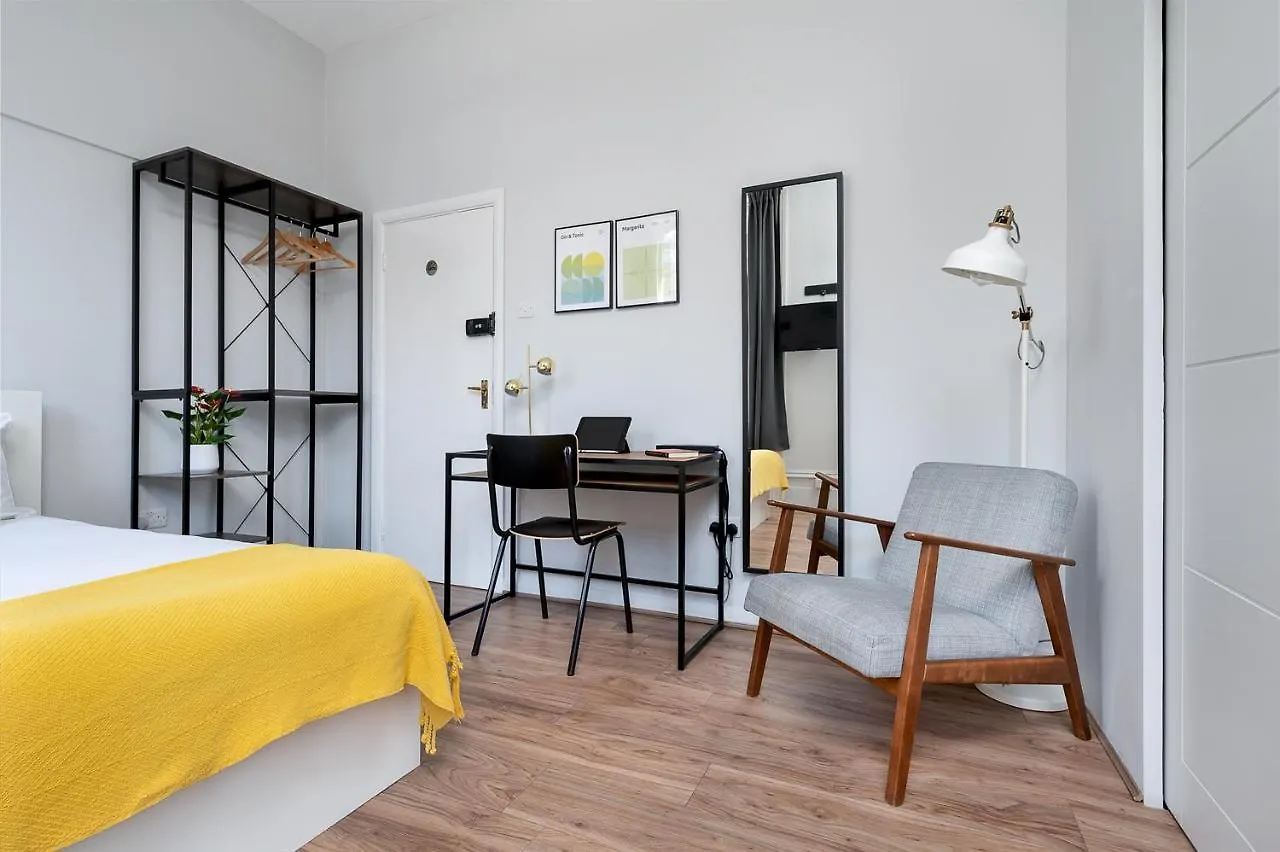 Apartament D8 House Londyn