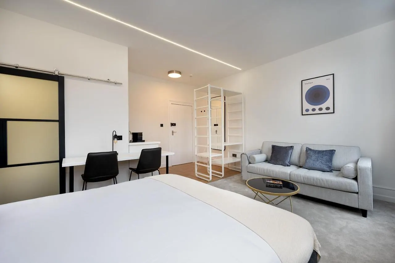 Apartament D8 House Londyn
