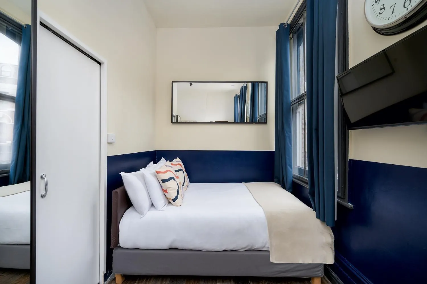 Apartament D8 House Londyn